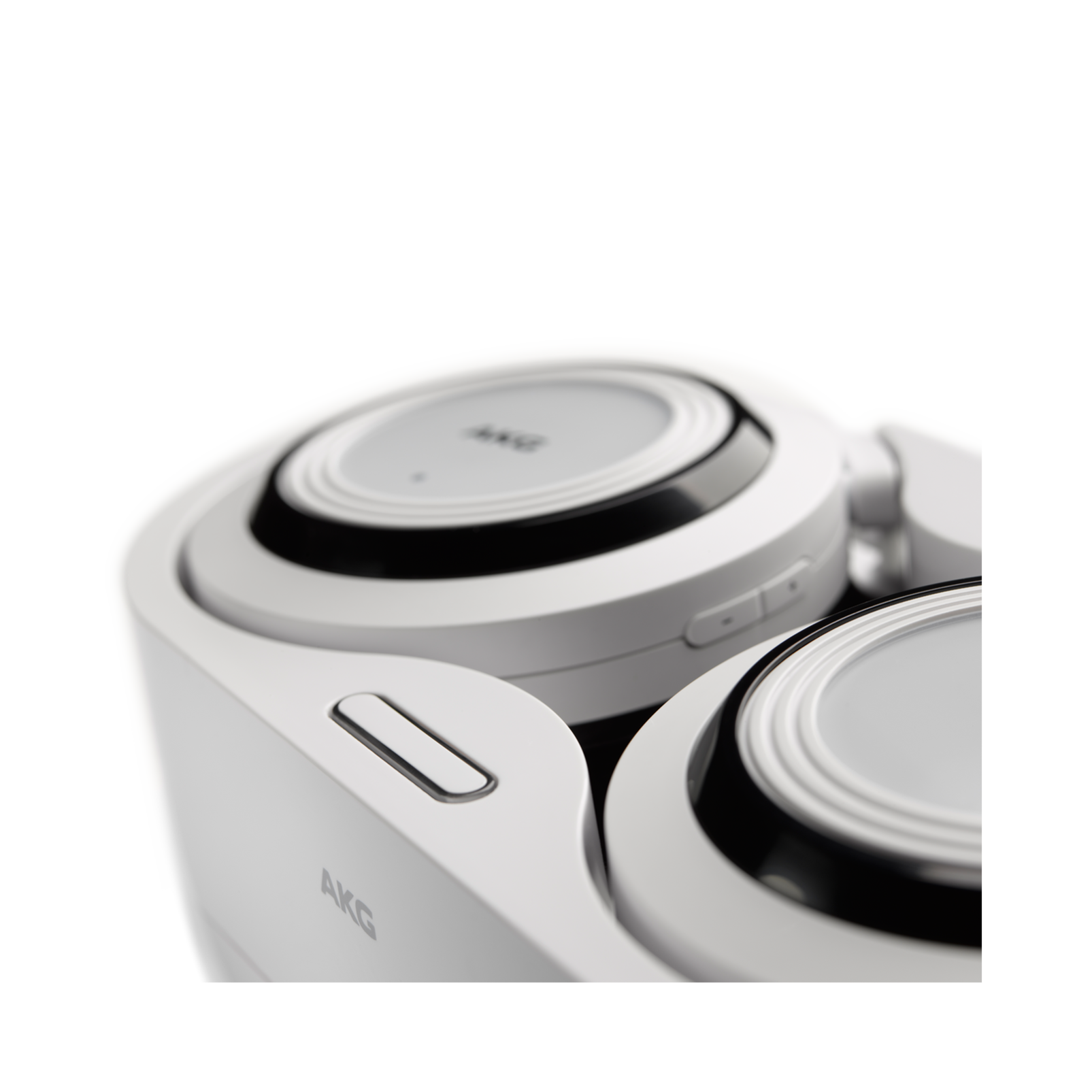 K 935 - White - High performance digital wireless stereo headphone optimized for movies, games and music - Detailshot 2